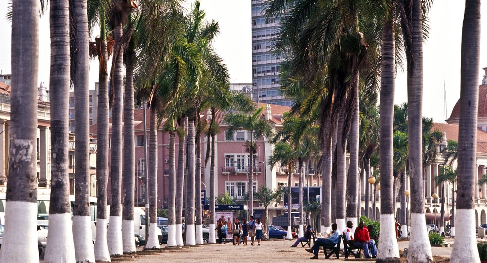 Дешевые авиабилеты в Анголу
